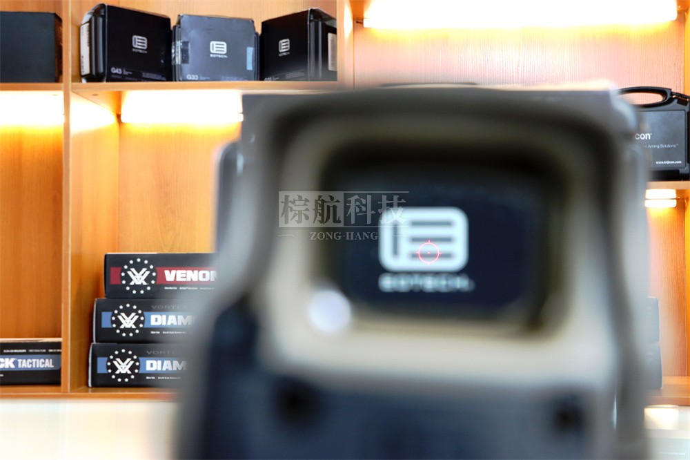 EOTECH HWSEXPS3-0瞄准镜 屏幕红点实拍图.jpg